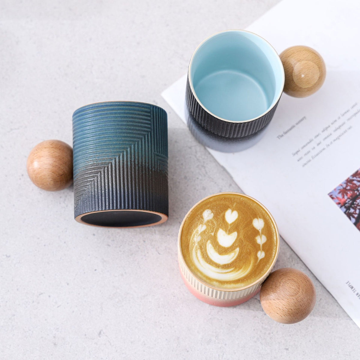 Ceramic Mug with a gradient-pattern wooden ball handle 200 ml/6.76 fl oz